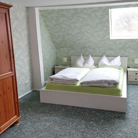 Ferienwohnung Im Idyllischen Ziesar Апартаменты *